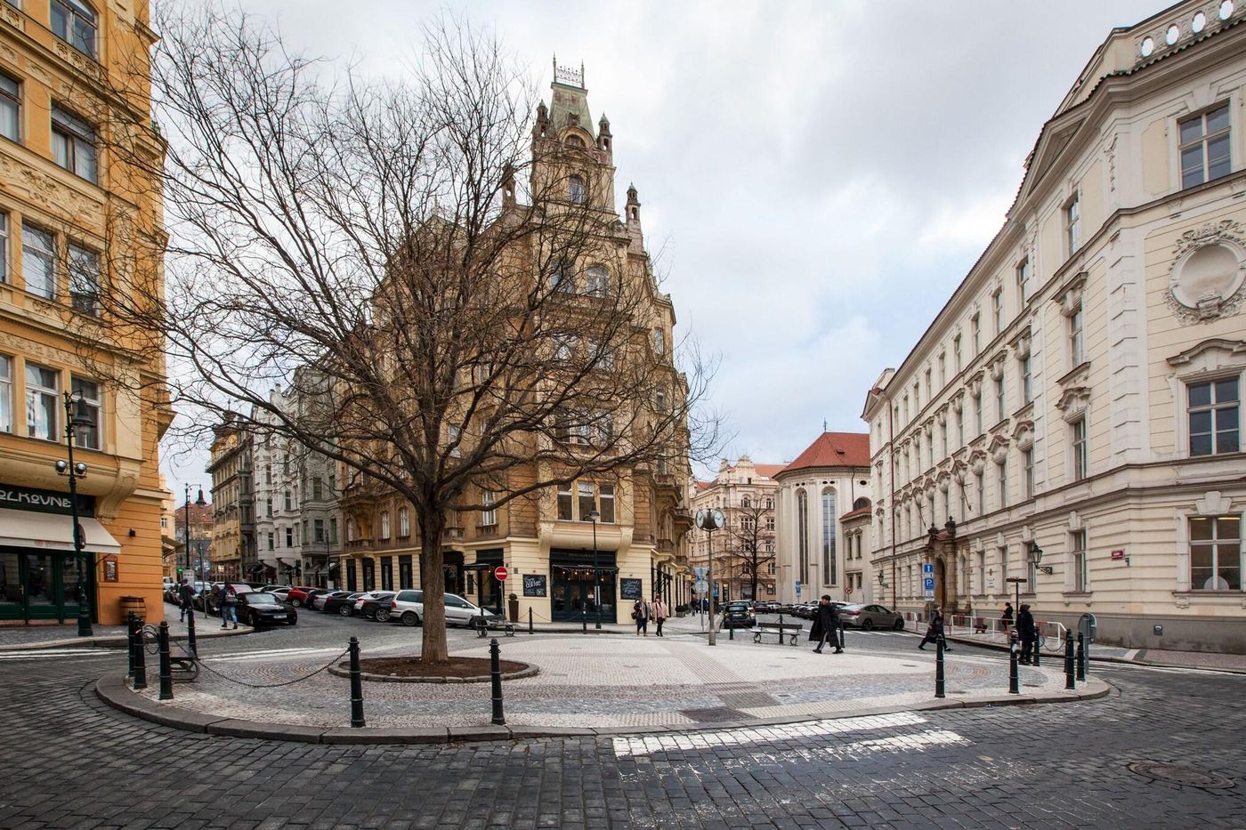Golden-Prague-Rooms-General-view-10