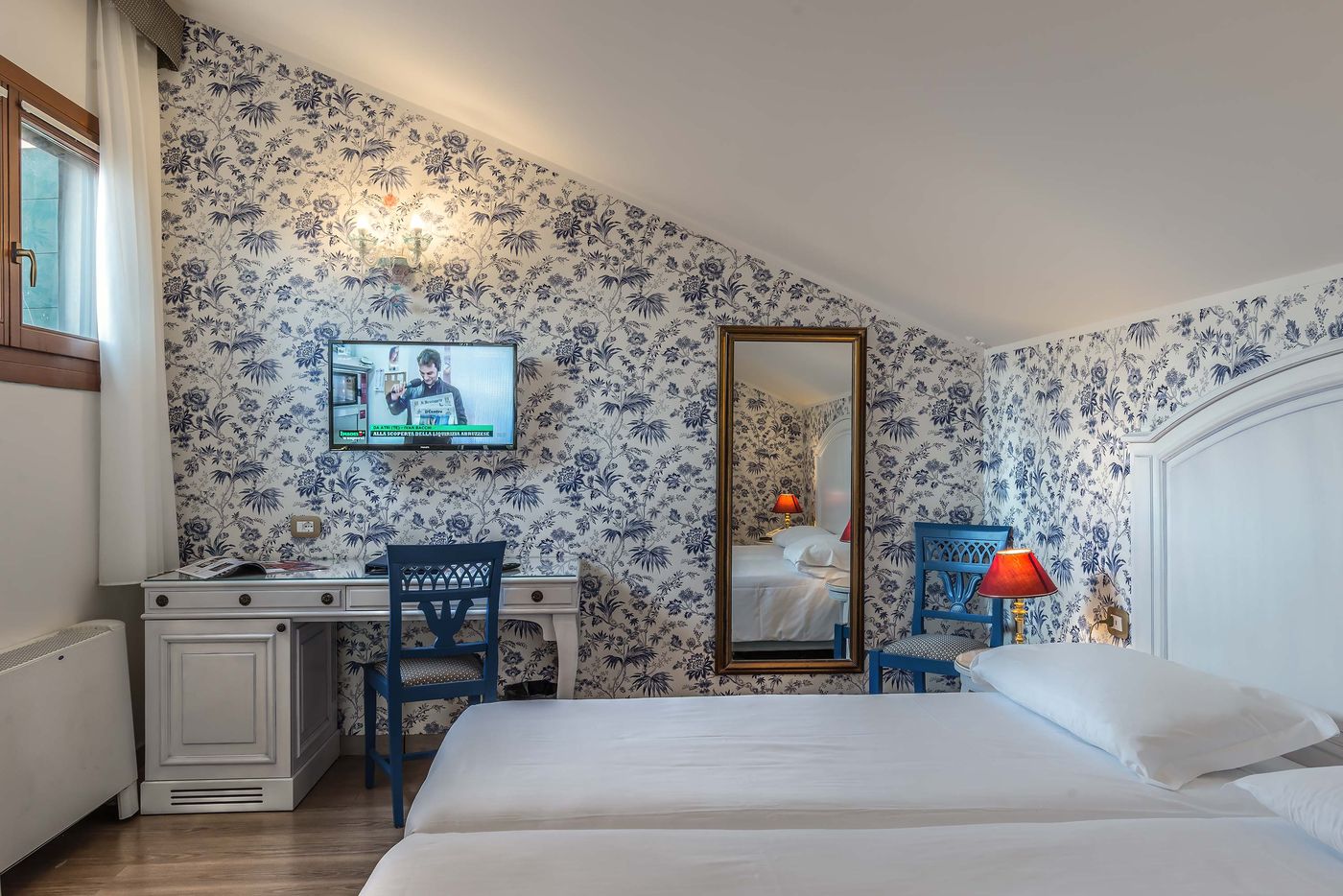 La-Fenice-et-des-Artistes-Room-54