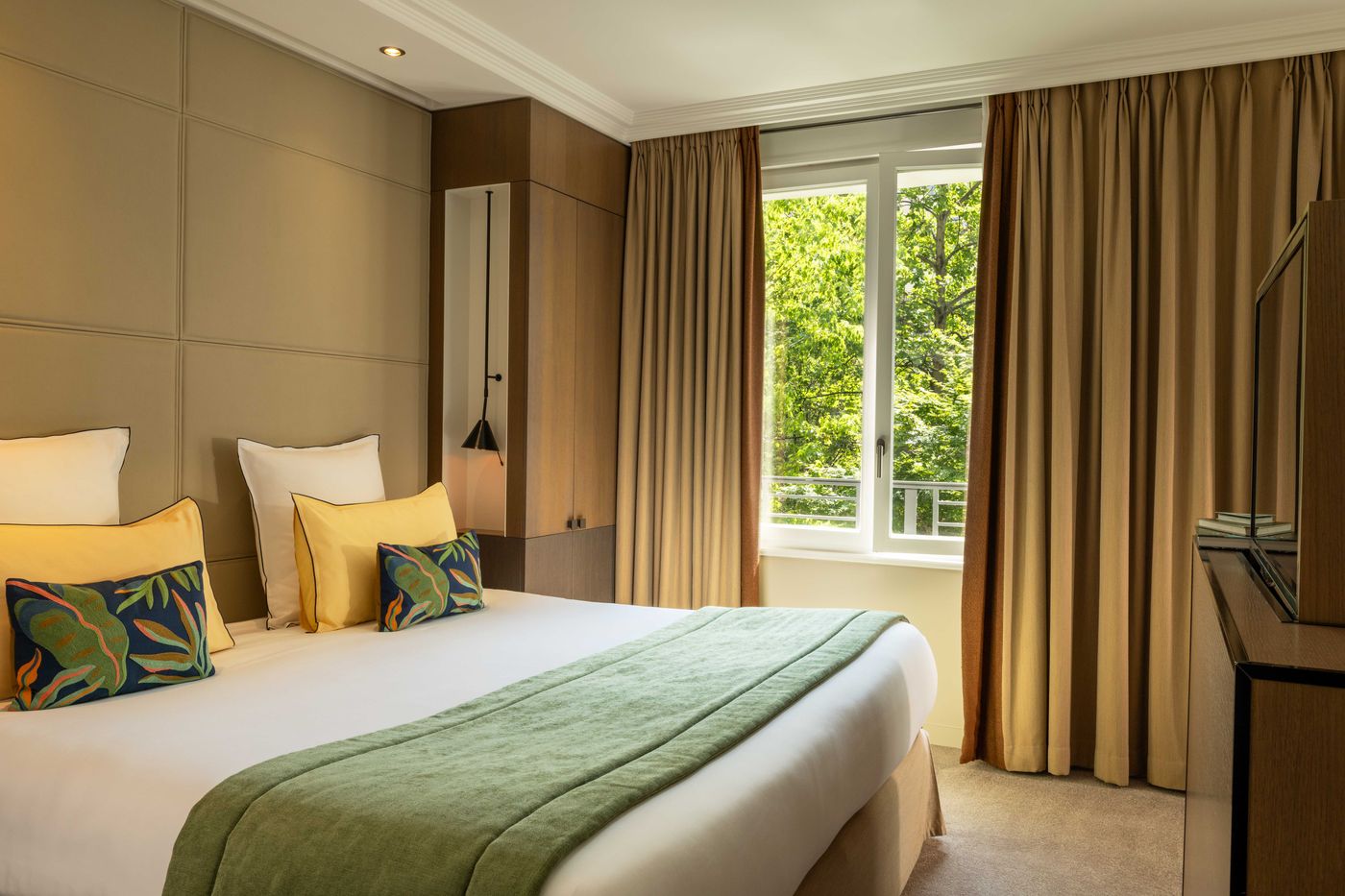 Villa-Saxe-Eiffel-Room-2