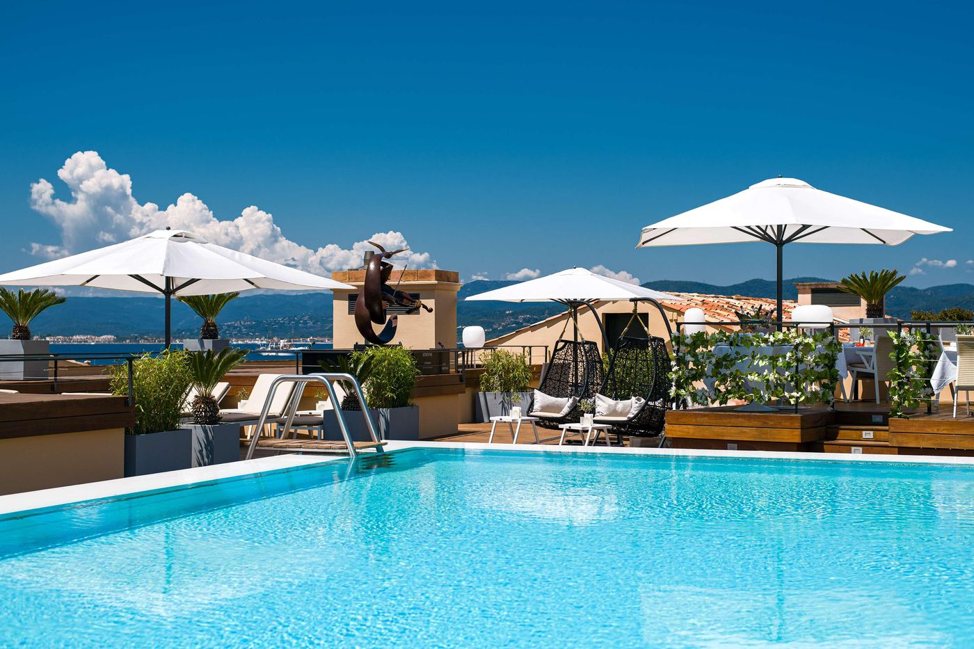 Hotel-de-Paris-Saint-Tropez-Pool-2