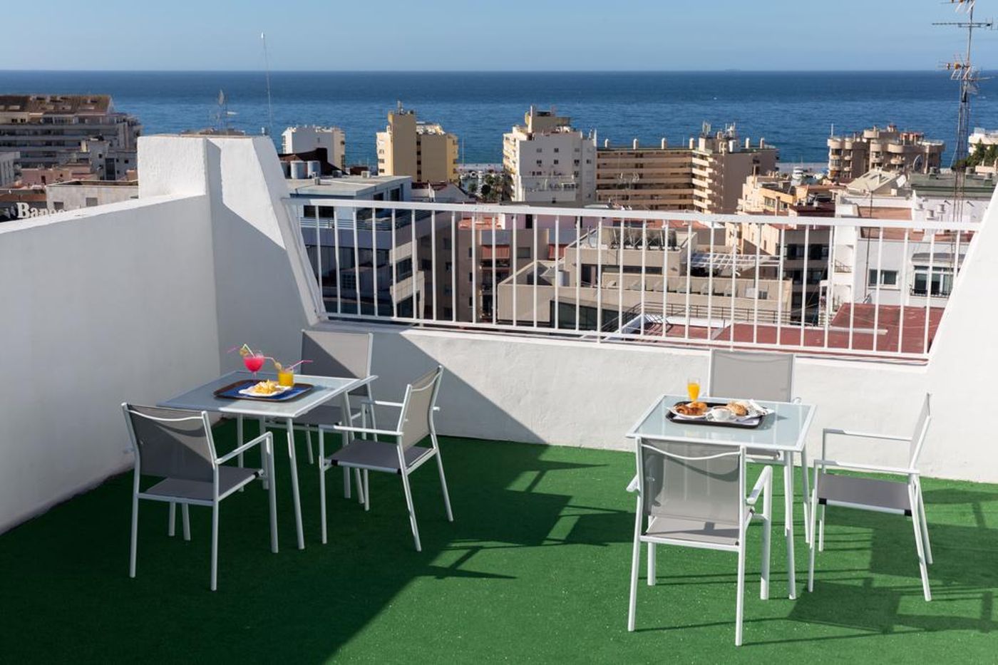 OH-Marbella-Inn-Terrace-32