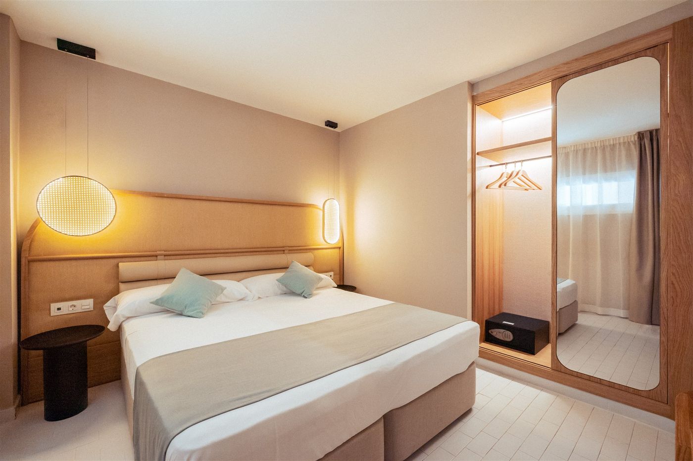 Santos-Ibiza-Coast-Suites-Room-21