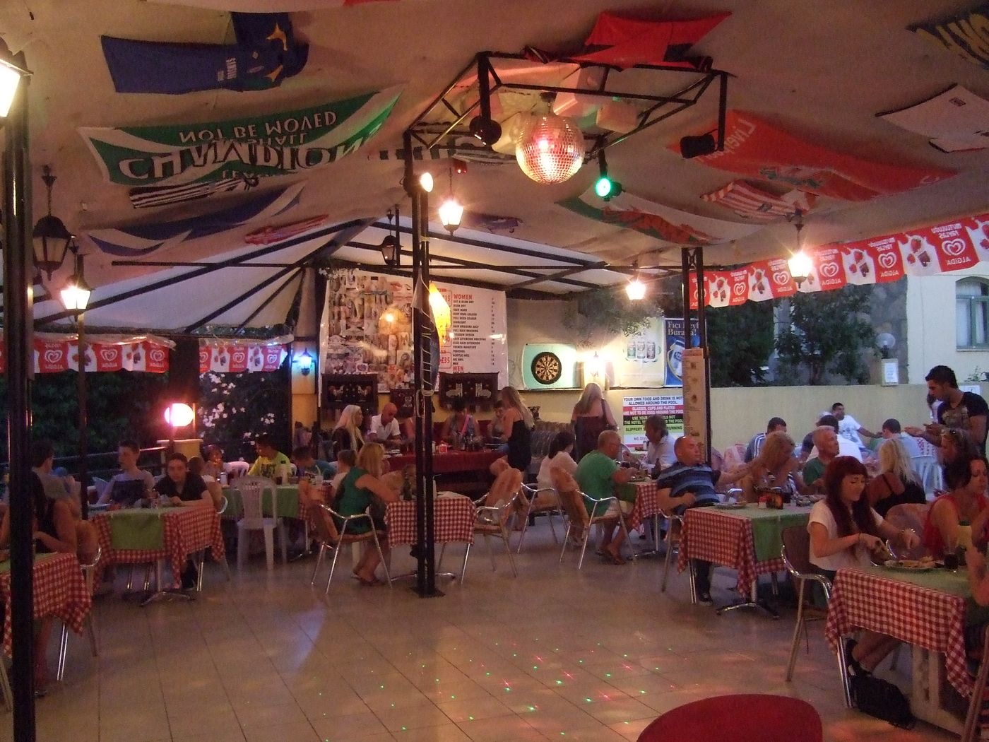 Club Sunset Apartments