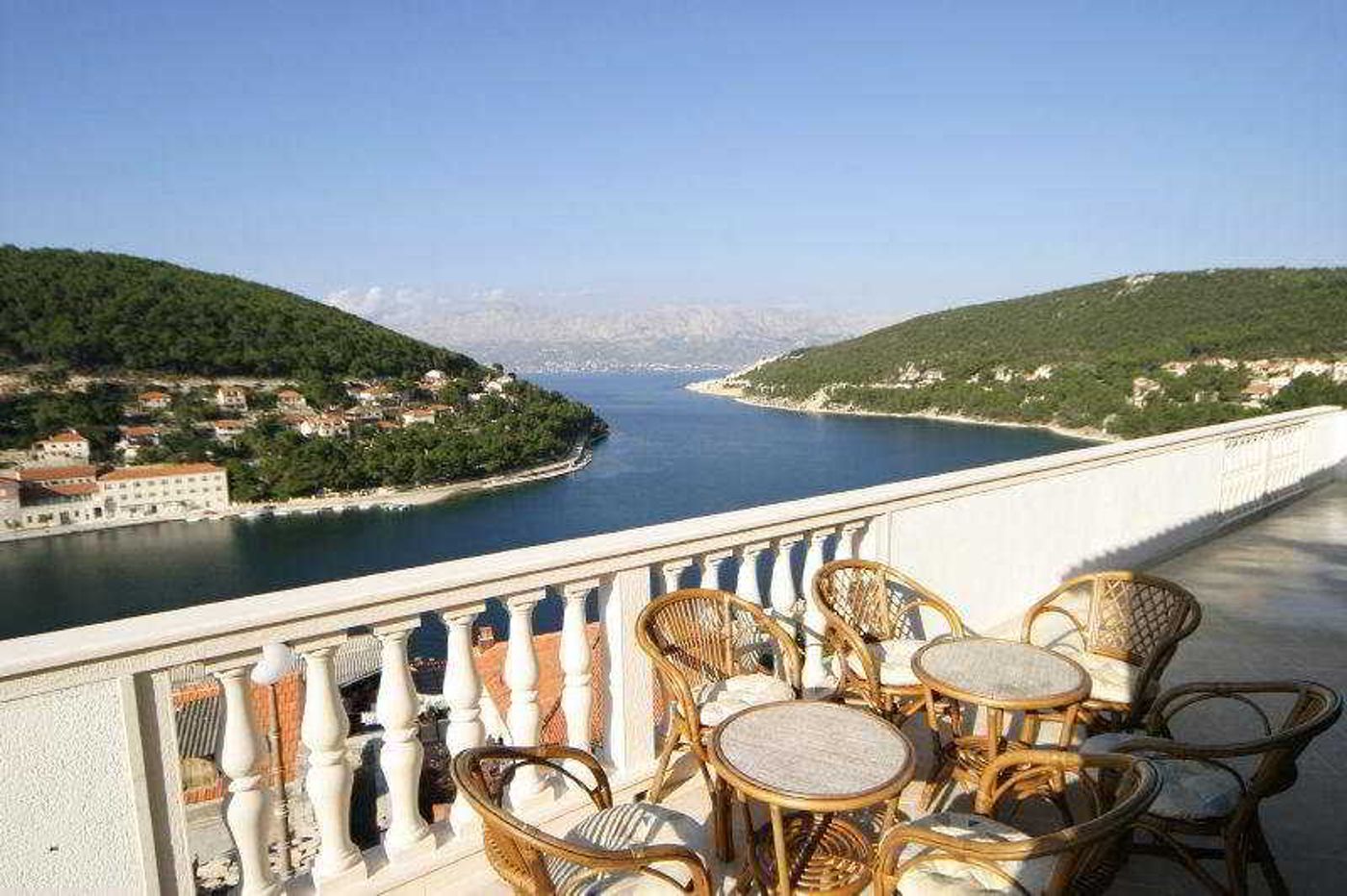 Villa-Pucisca-Terrace-21