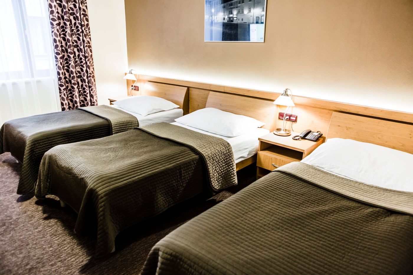 Archibald-City-Room-26