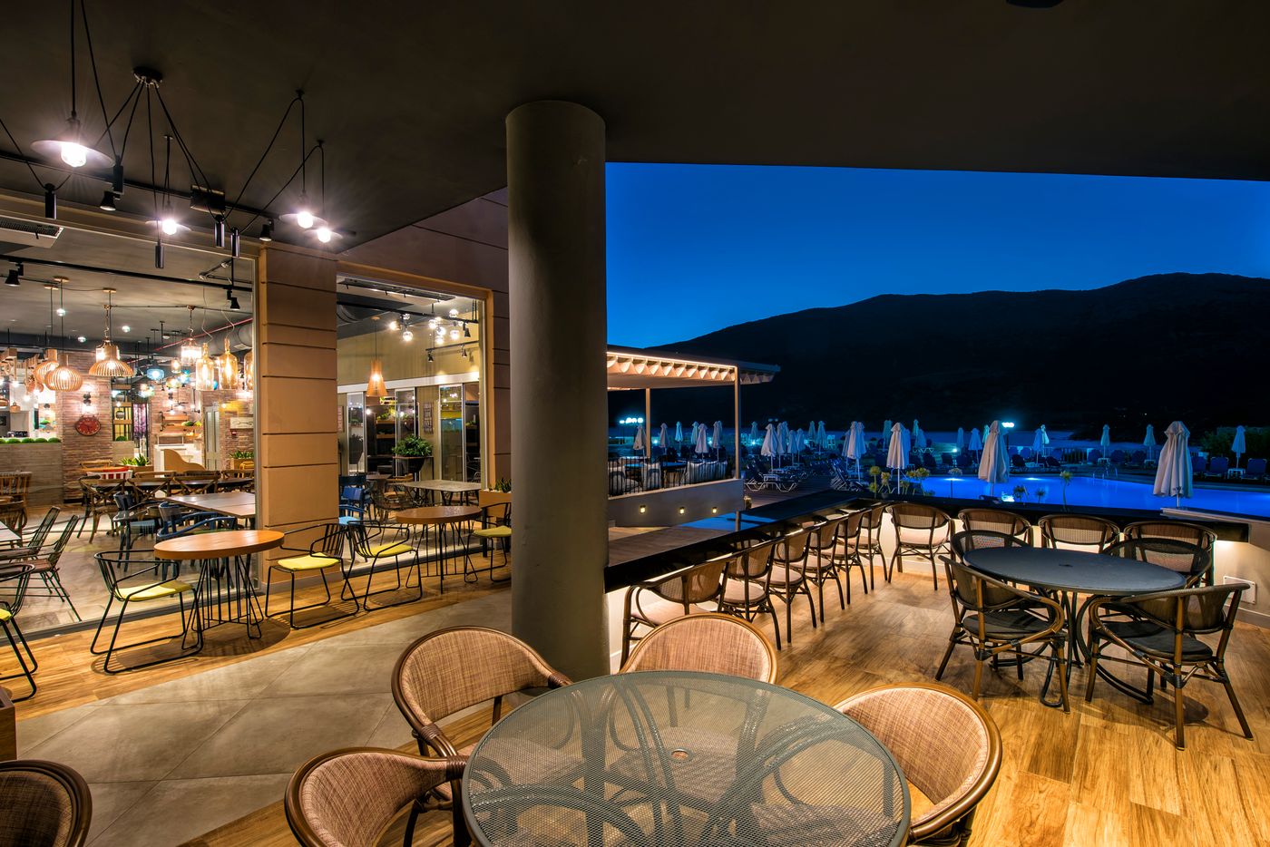 Fodele-Beach-Restaurant-13