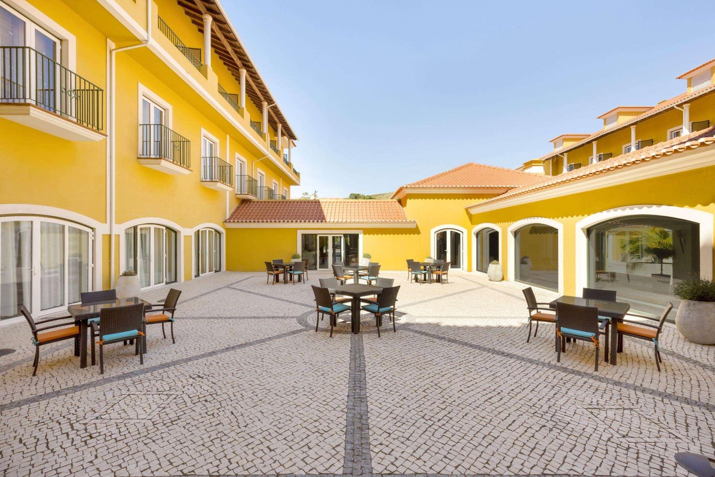 Dolce-CampoReal-Lisboa-Conferences-4