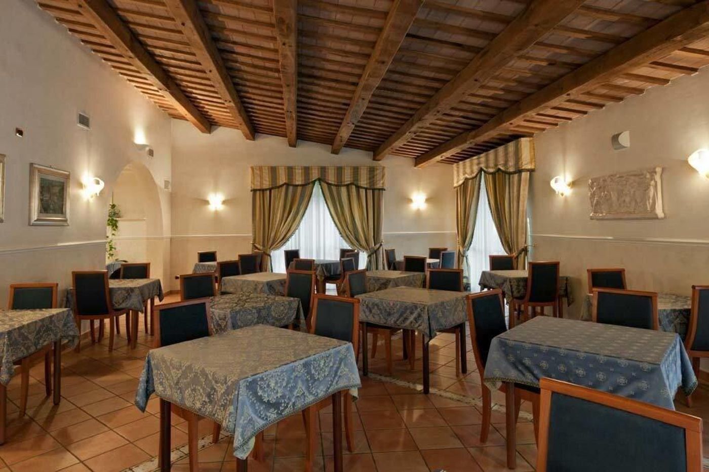 Hotel-Villa-Luigi-Restaurant-12