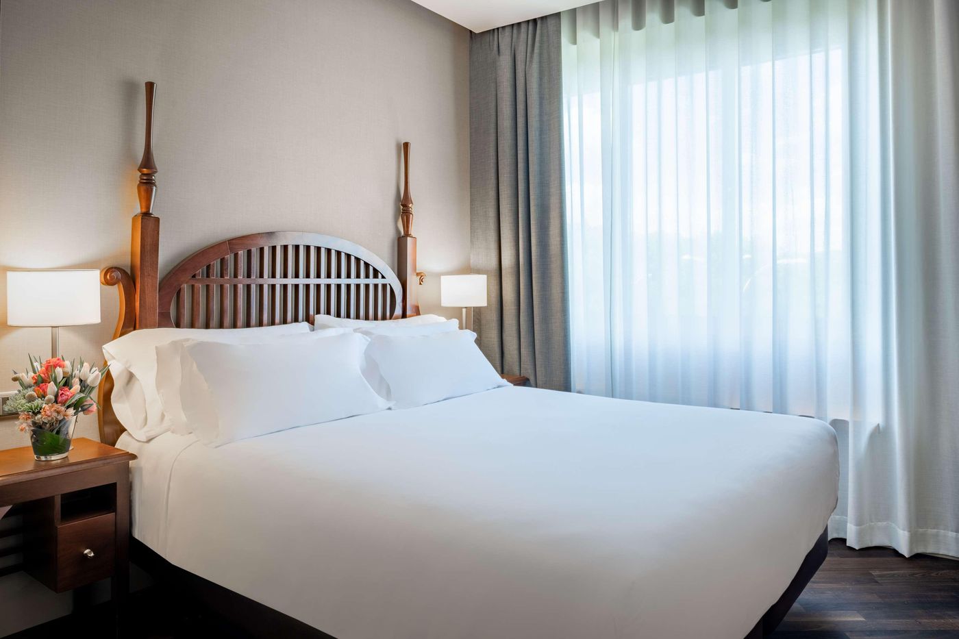 NH-Collection-Madrid-Paseo-del-Prado-Room-31