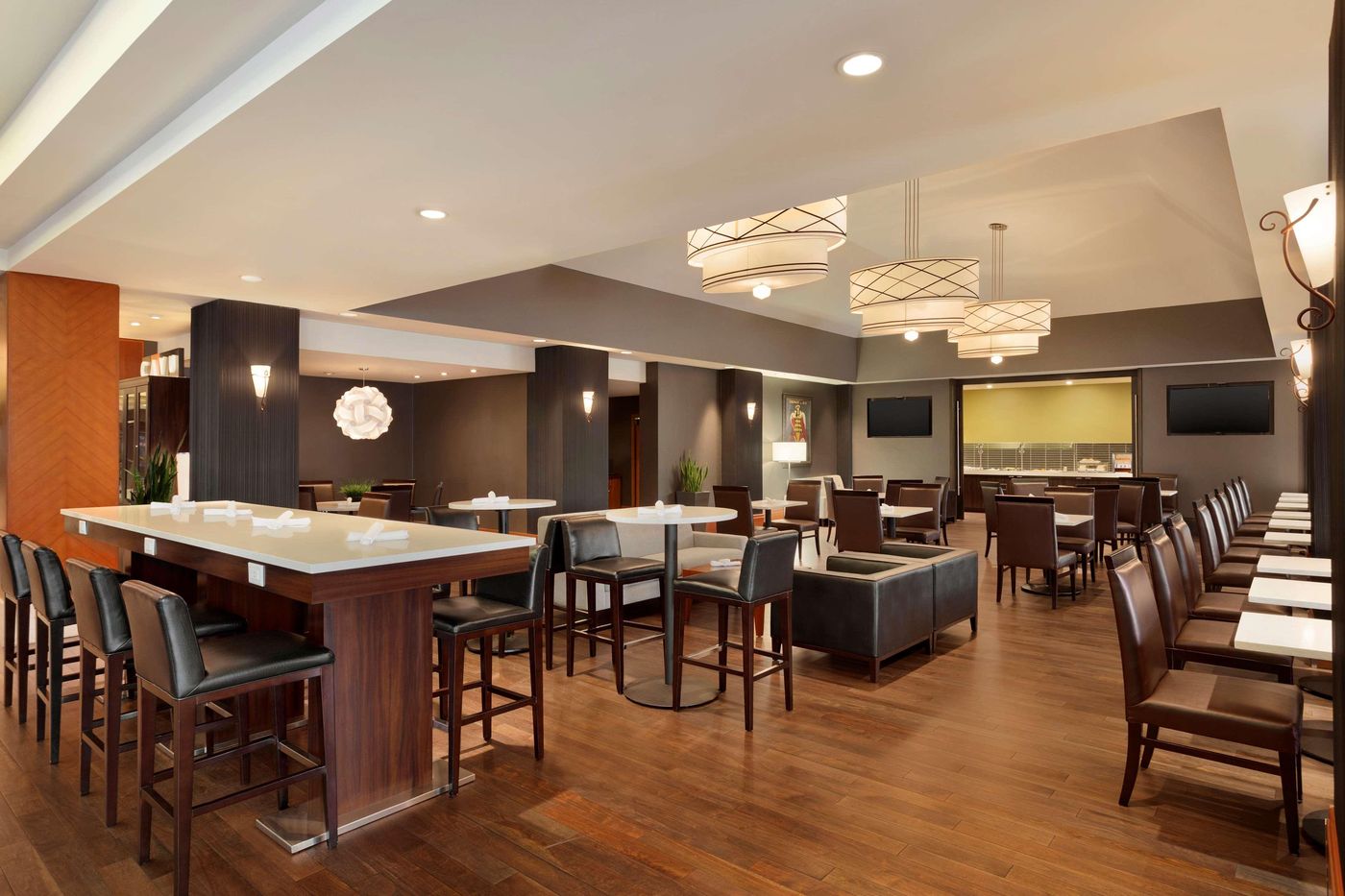 Hilton-Vancouver-Airport-Restaurant-12