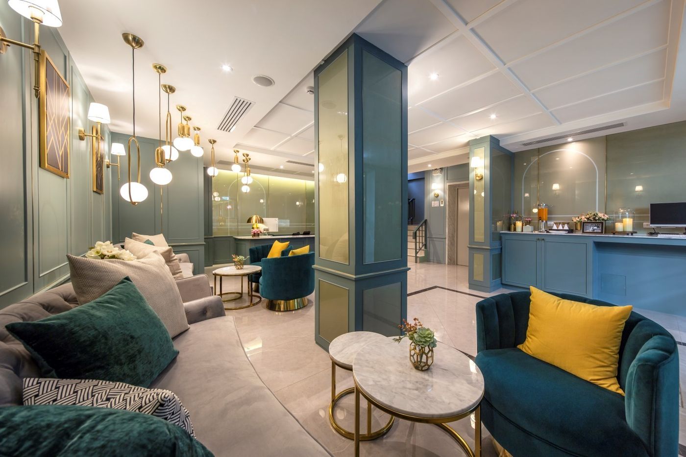 The-Mulberry-Bangkok-Hotel-Khaosan-Road-Lobby-1