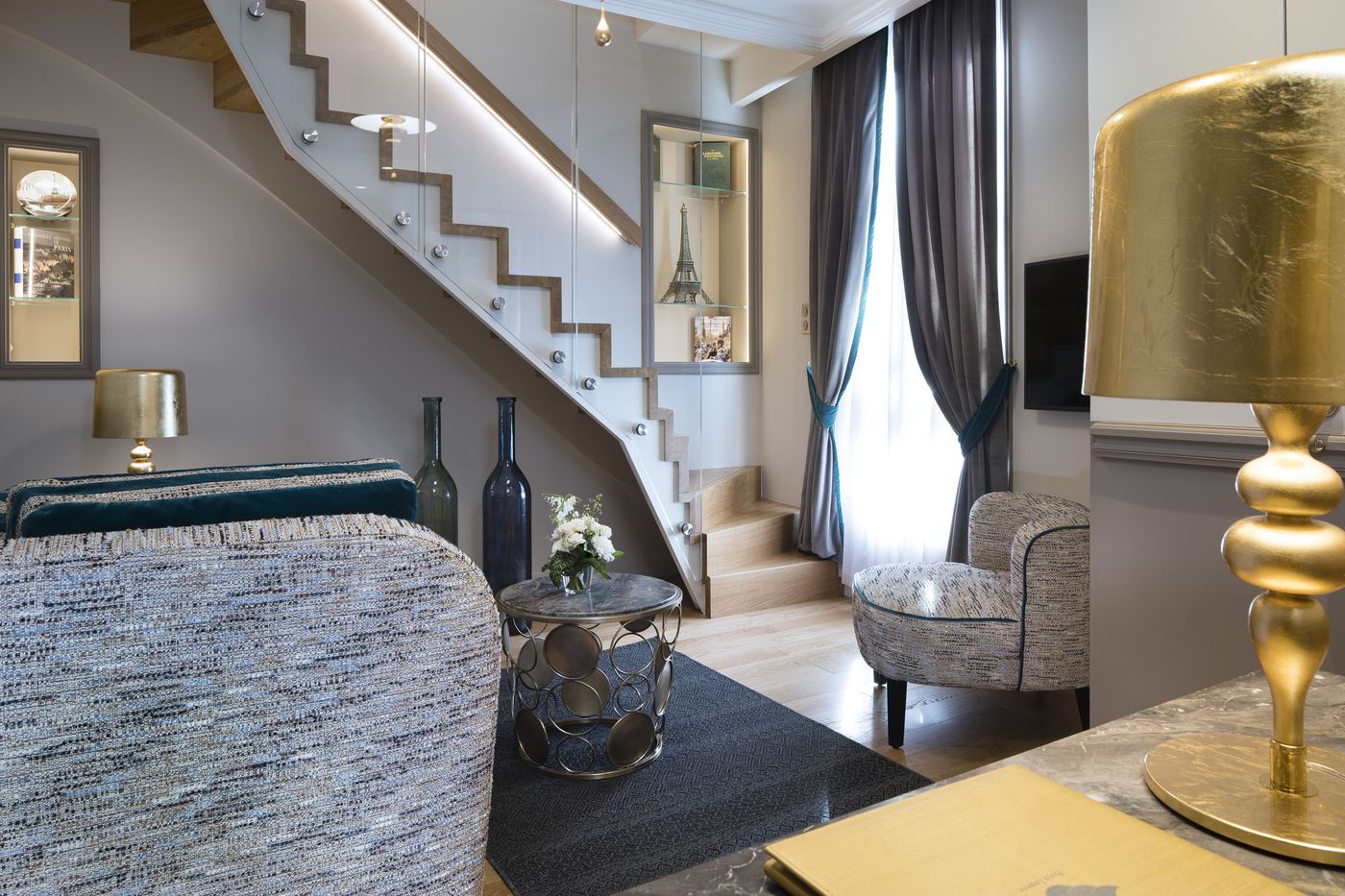 Hotel-Lumen-Paris-Louvre-Room-2