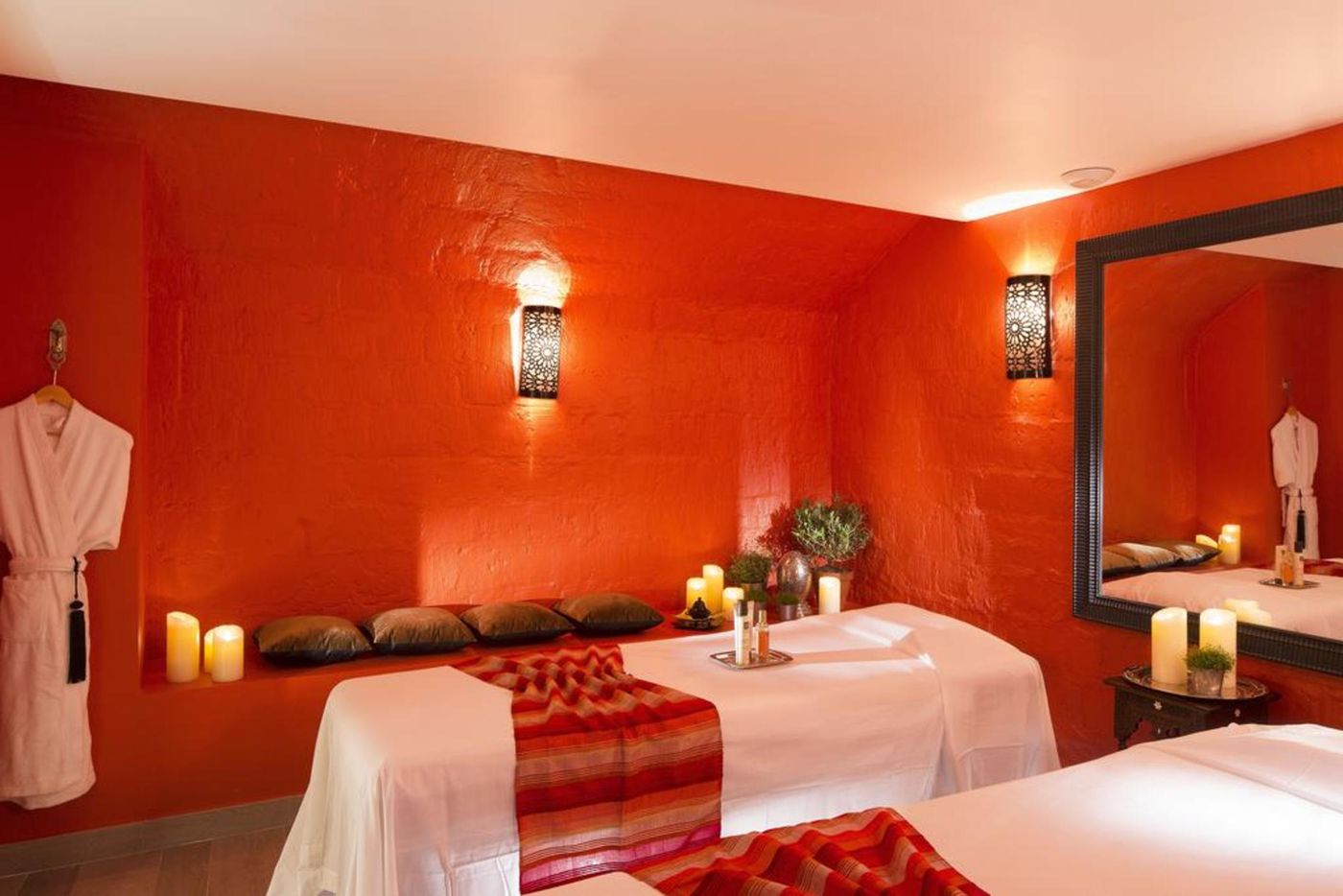 Hotel-Le-Belmont-Paris-Sports-and-Entertainment-30