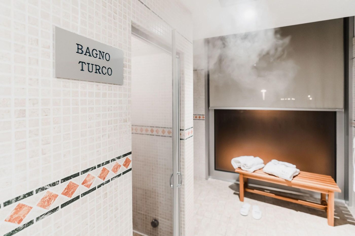 Max-Hotel-Livorno-Sports-and-Entertainment-23