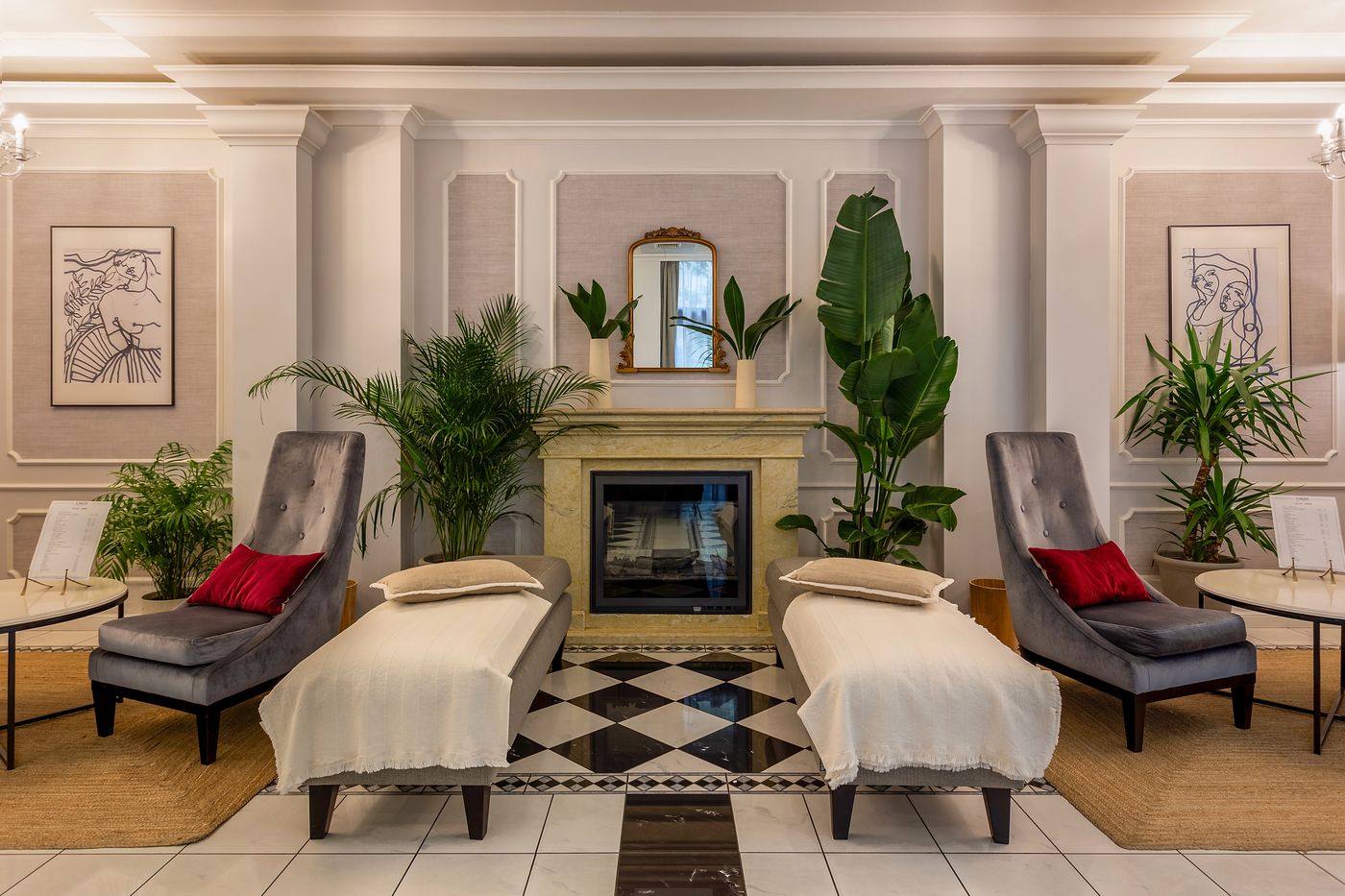 Queen-s-Court-Hotel-and-Residence-Lobby-5