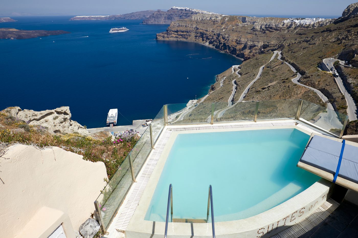 Suites-of-the-Gods-Cave-Spa-Room-54