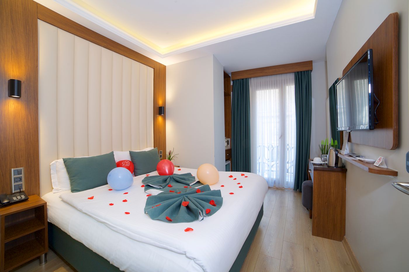 Hotel-Black-Tulip-Room-19