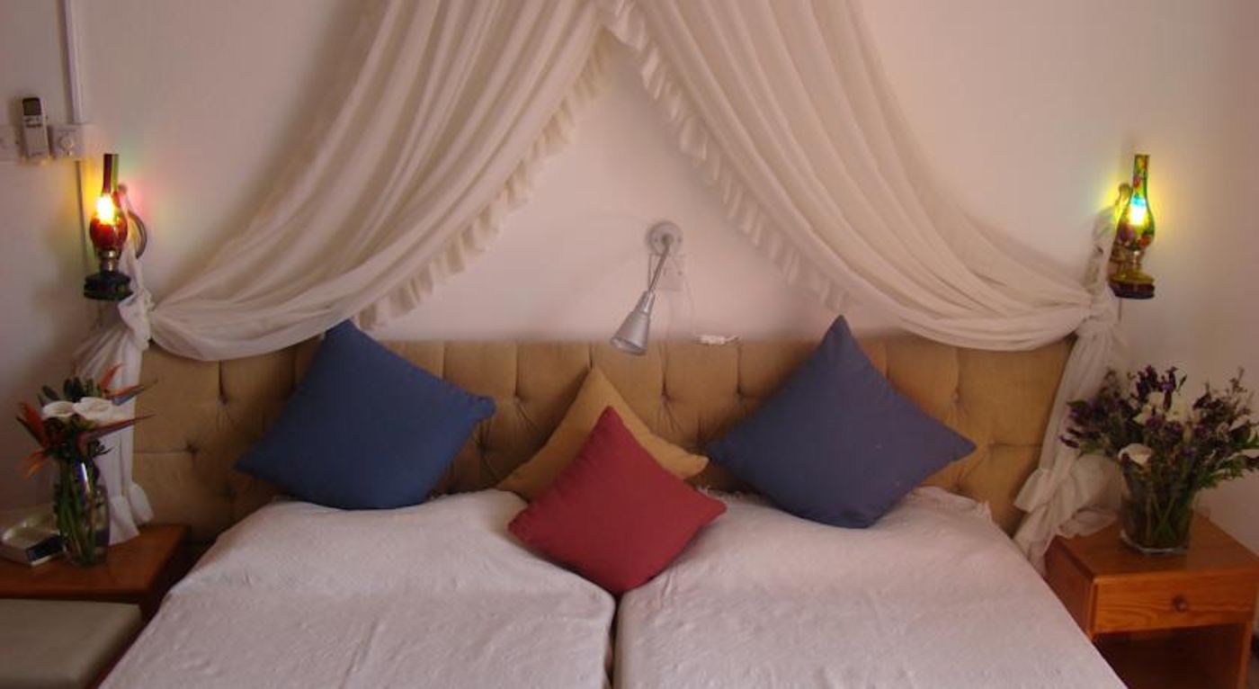 Kiniras Traditional Hotel