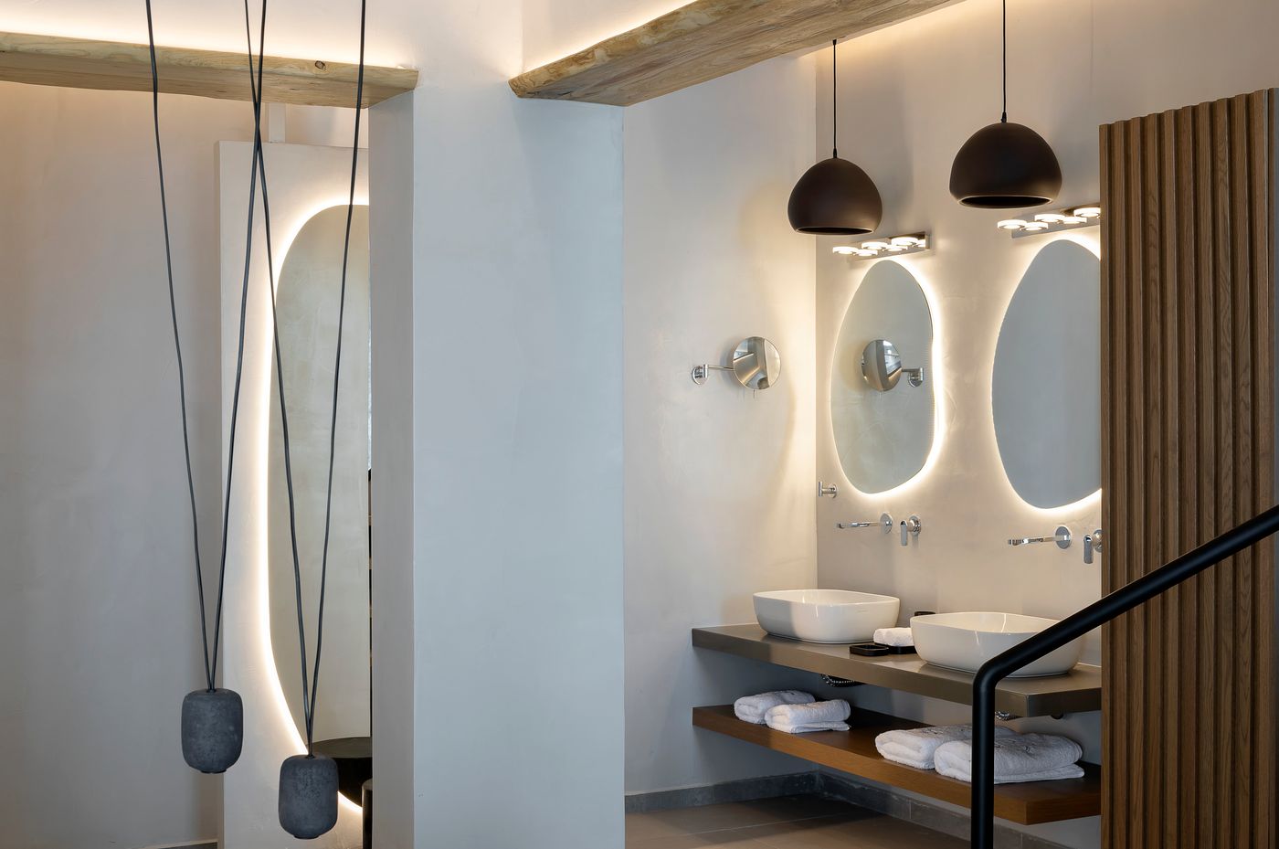 Hom-Santorini-Room-32