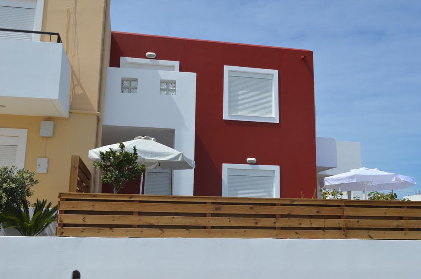 Gennadi Garden Apartments