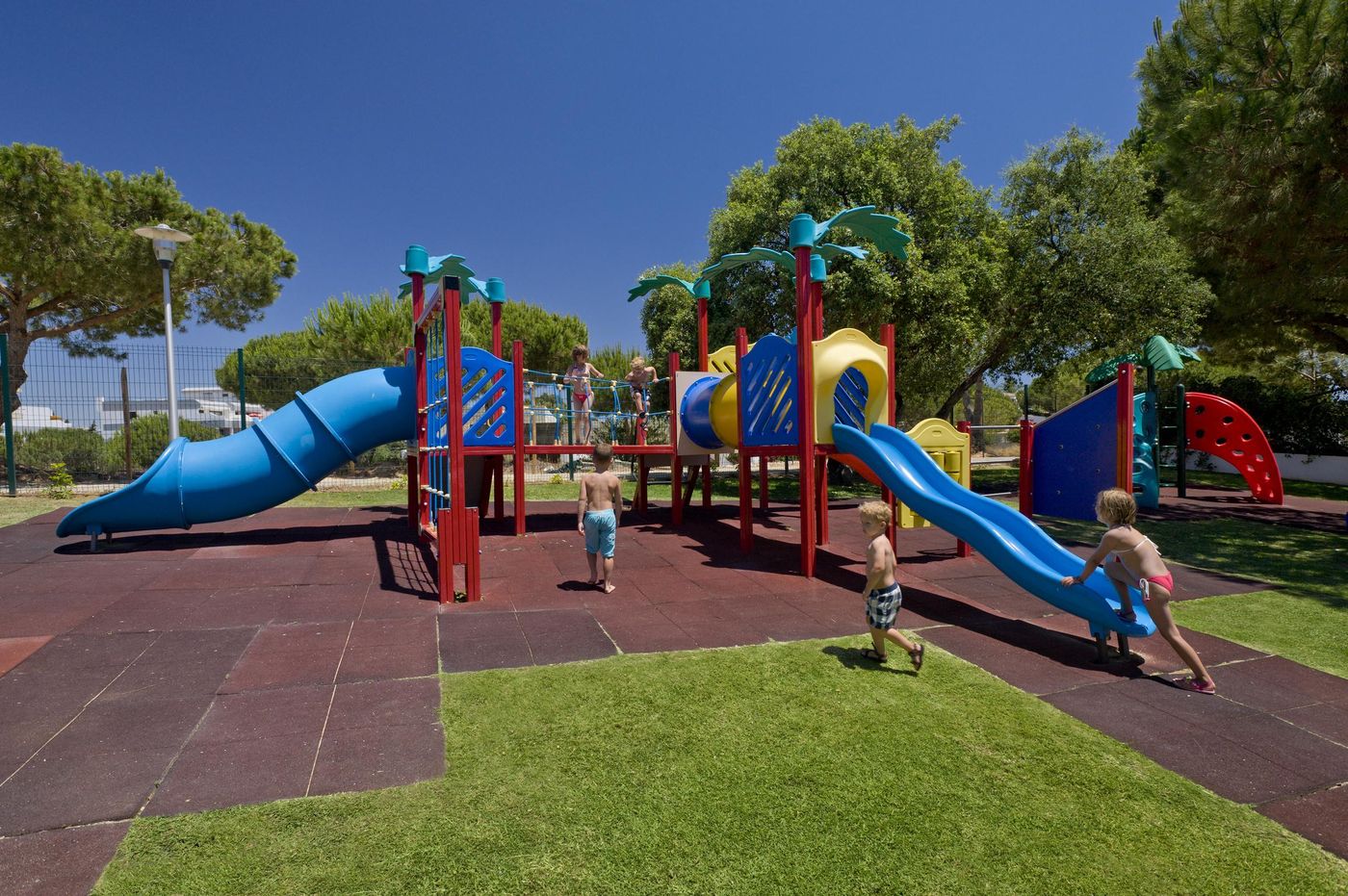 Alfagar-2-Aparthotel-Sports-and-Entertainment-70