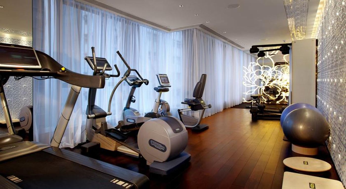 Mira-Moon-Sports-and-Entertainment-20