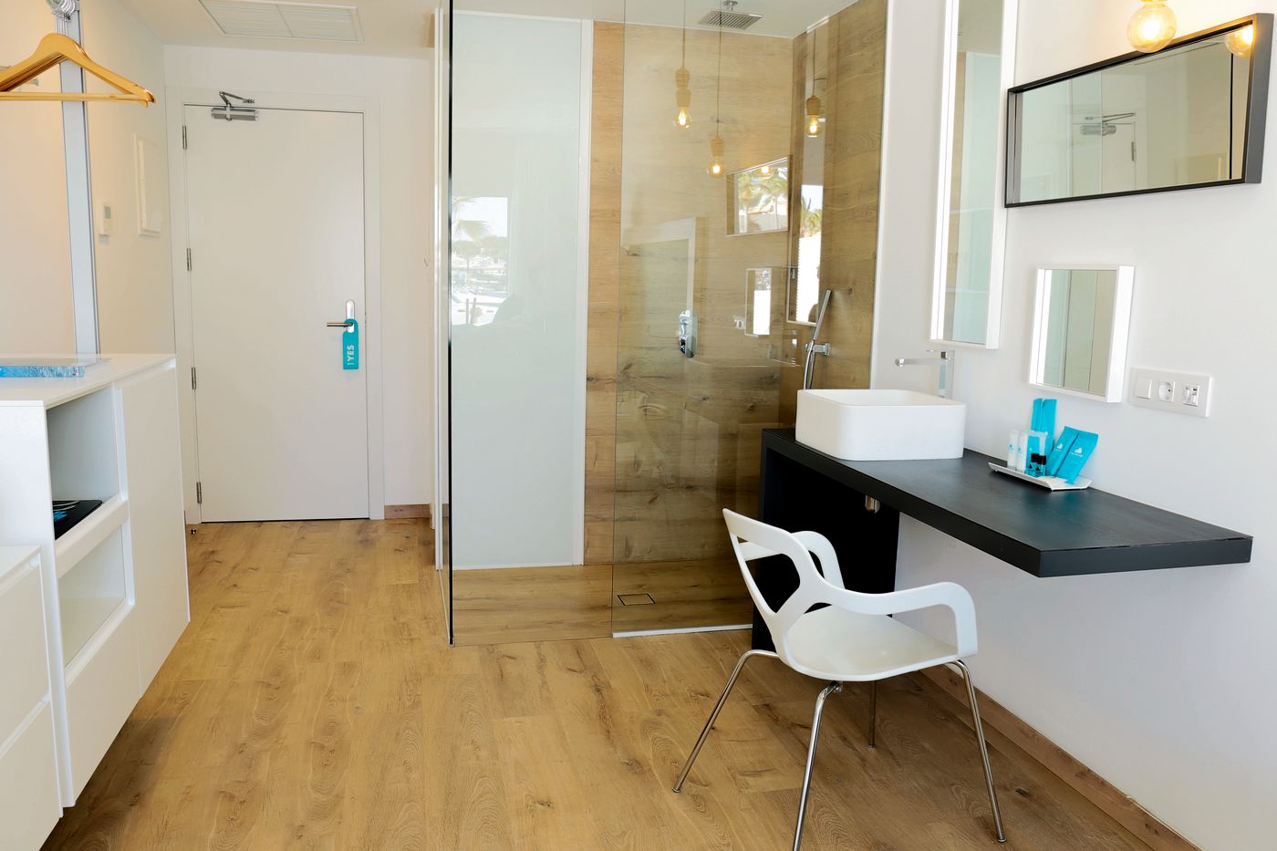 Casas-del-Lago-Hotel---Beach-Club-Room-26