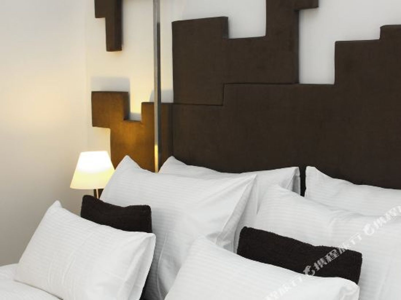 Pure White - 9ECA5C6272E25F2AAAB5A736D36D30BF66288E90