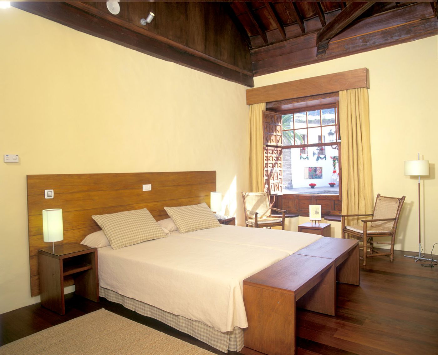 Hotel-LIVVO-La-Quinta-Roja-Room-35