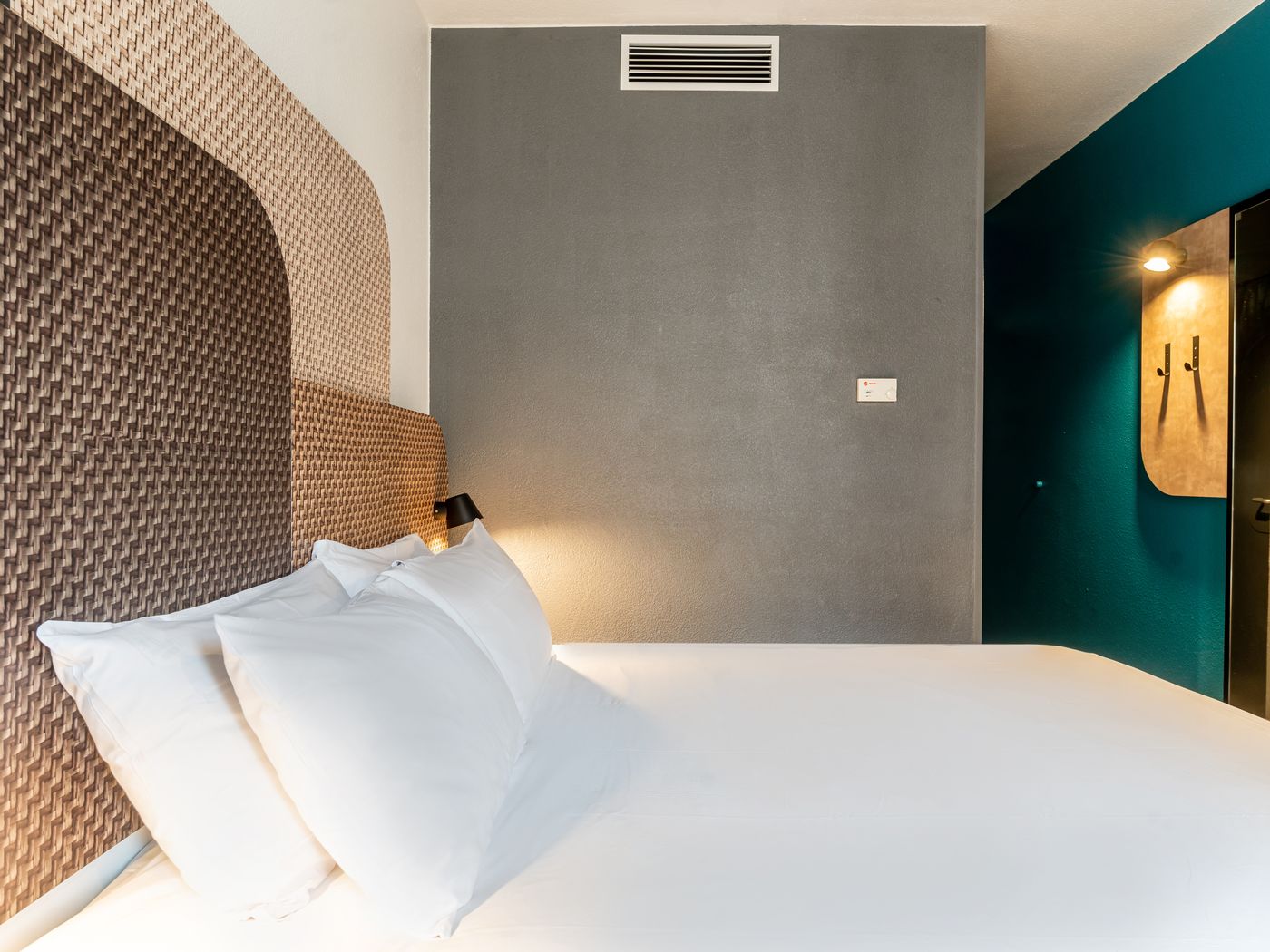 B&B HOTEL Marseille Prado Parc des expositions-France-MARSEILLE-Room-10