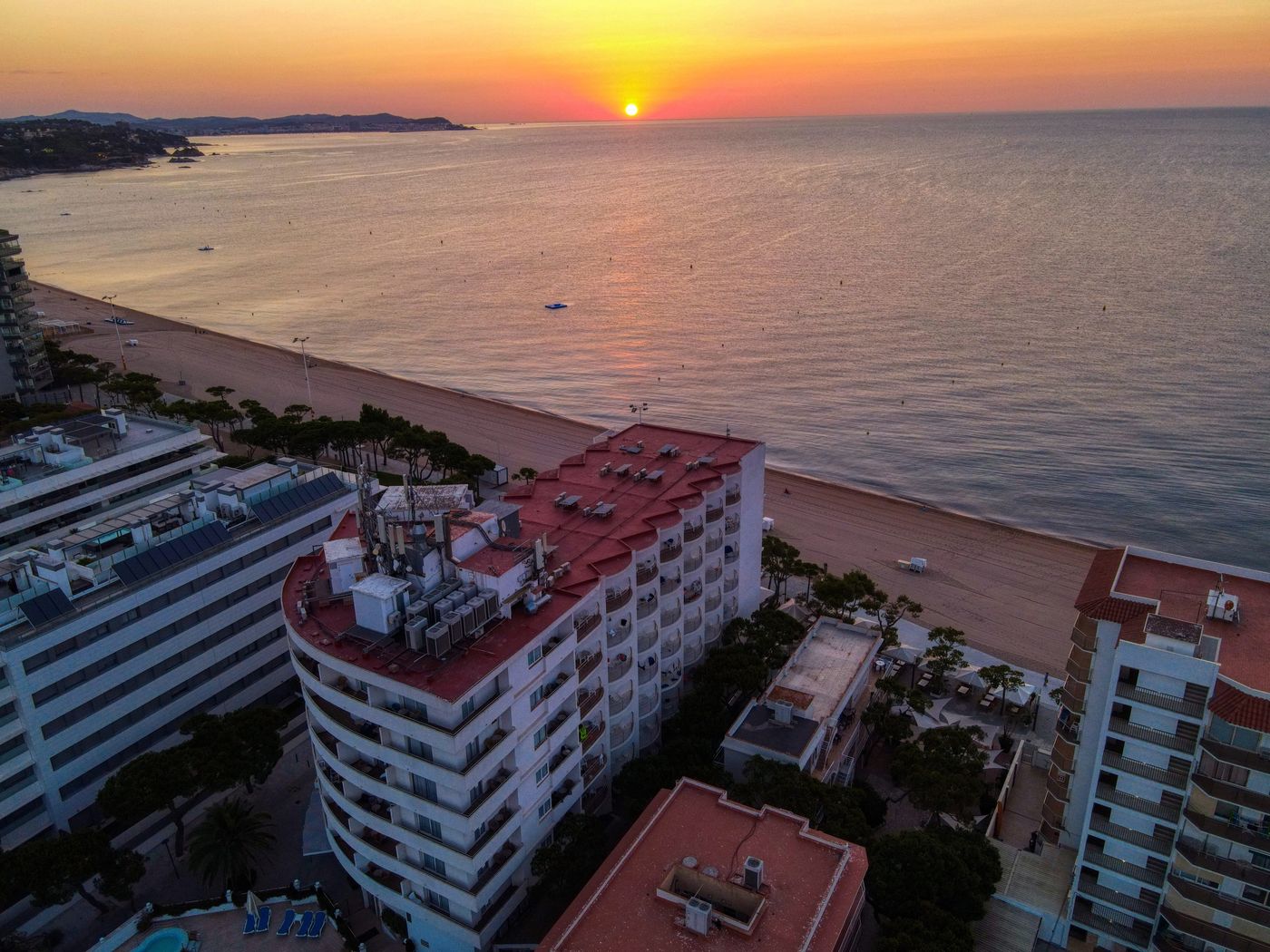 12.06.25 Hotel Aromar