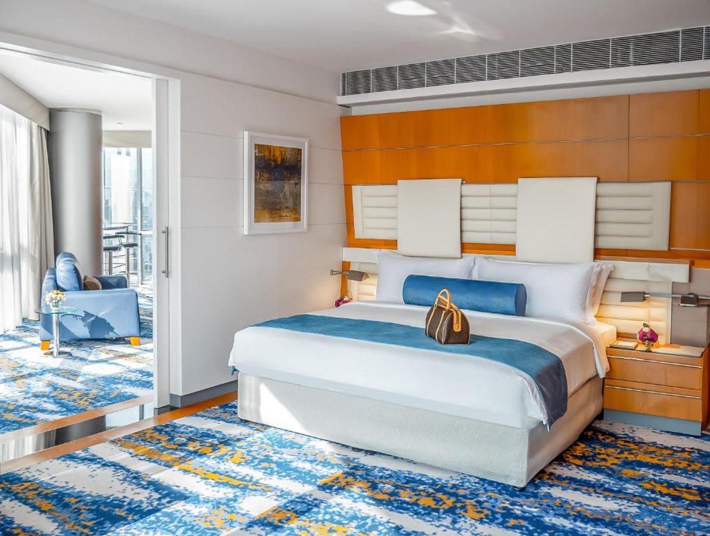 Hilton-Dubai-Creek-Room-11