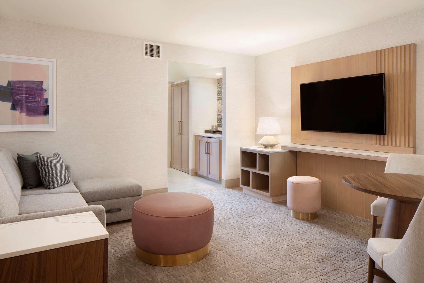 Hilton-Santa-Monica-Hotel---Suites-Room-28