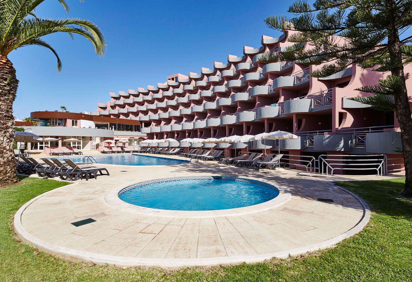 Luna-Clube-Oceano-Pool-6