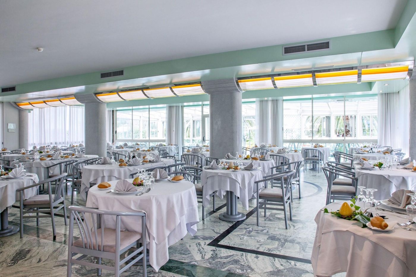 Hotel-Ambasciatori-Restaurant-20