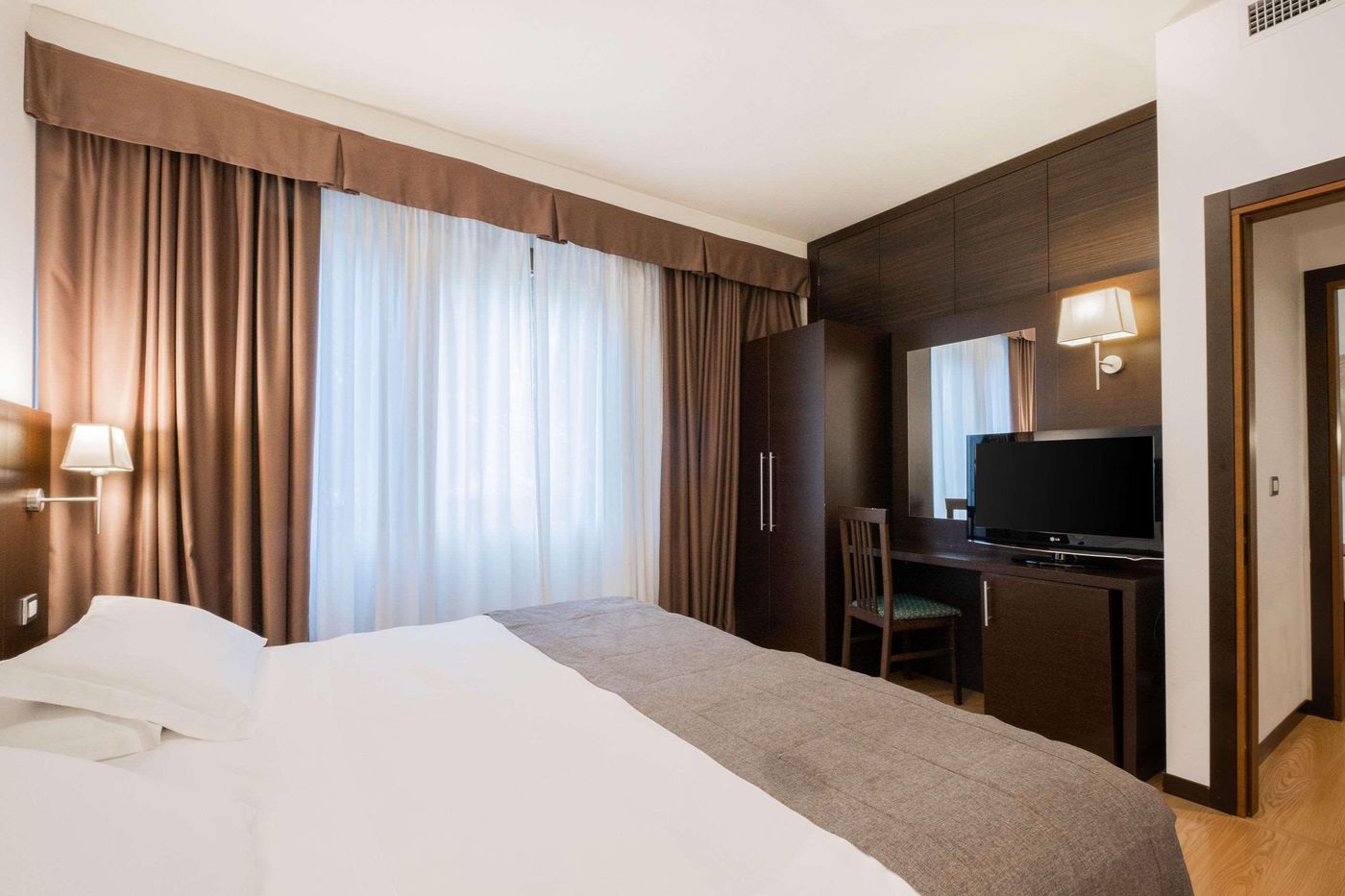 Hotel-Delfino-Room-20