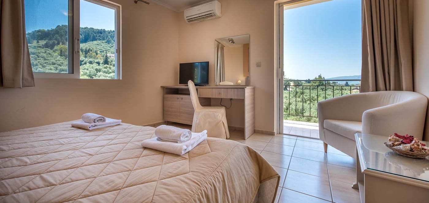 Varres-Hotel-Room-25