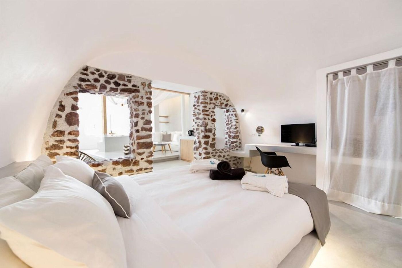 Armeni-Village-Room-10