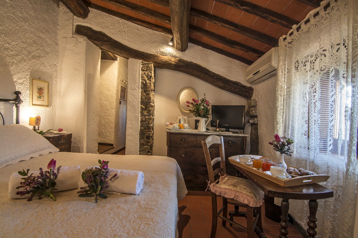 Colle-Etrusco-Salivolpi-Room-6