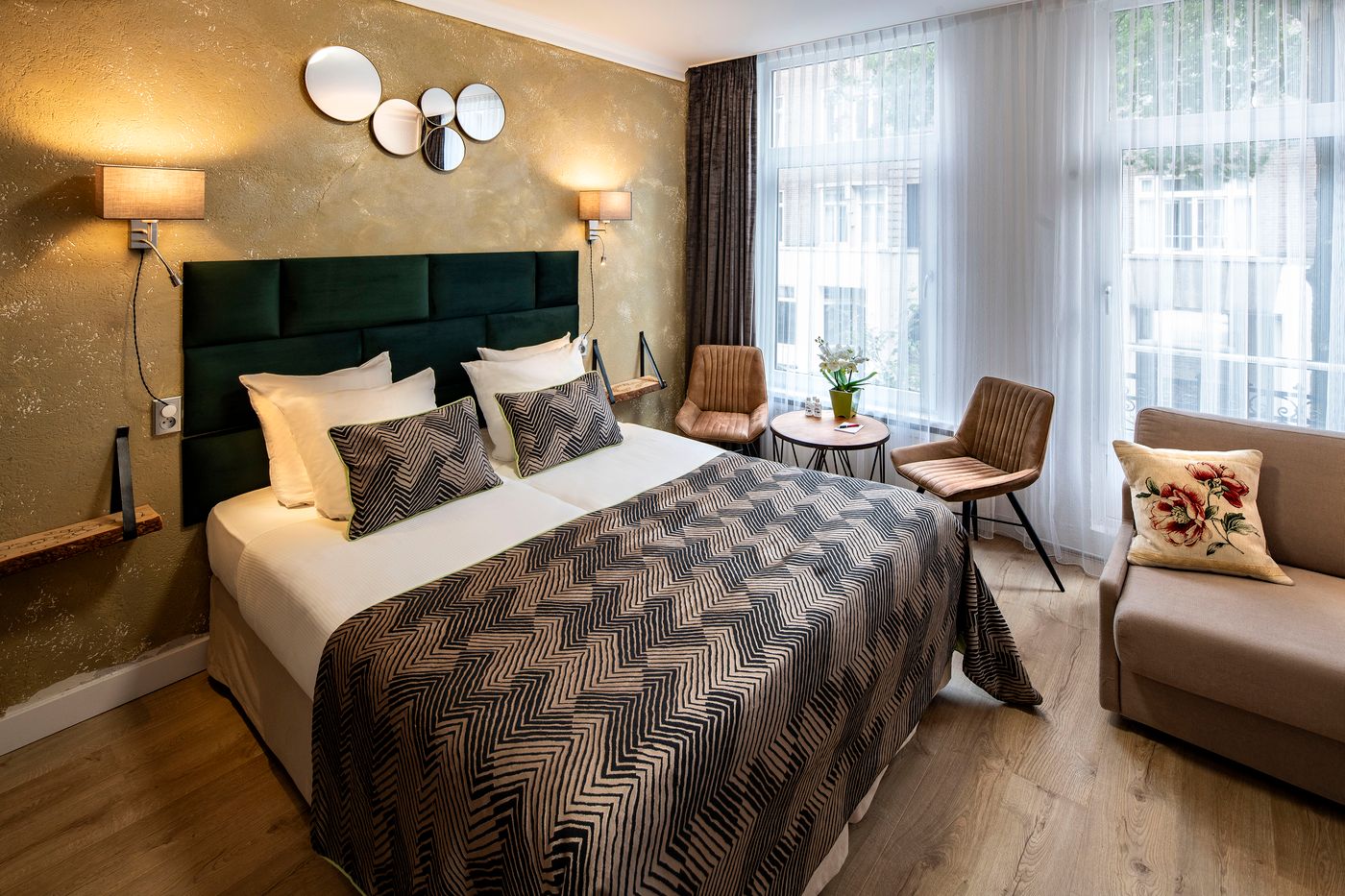 Hotel-Jupiter-Room-14