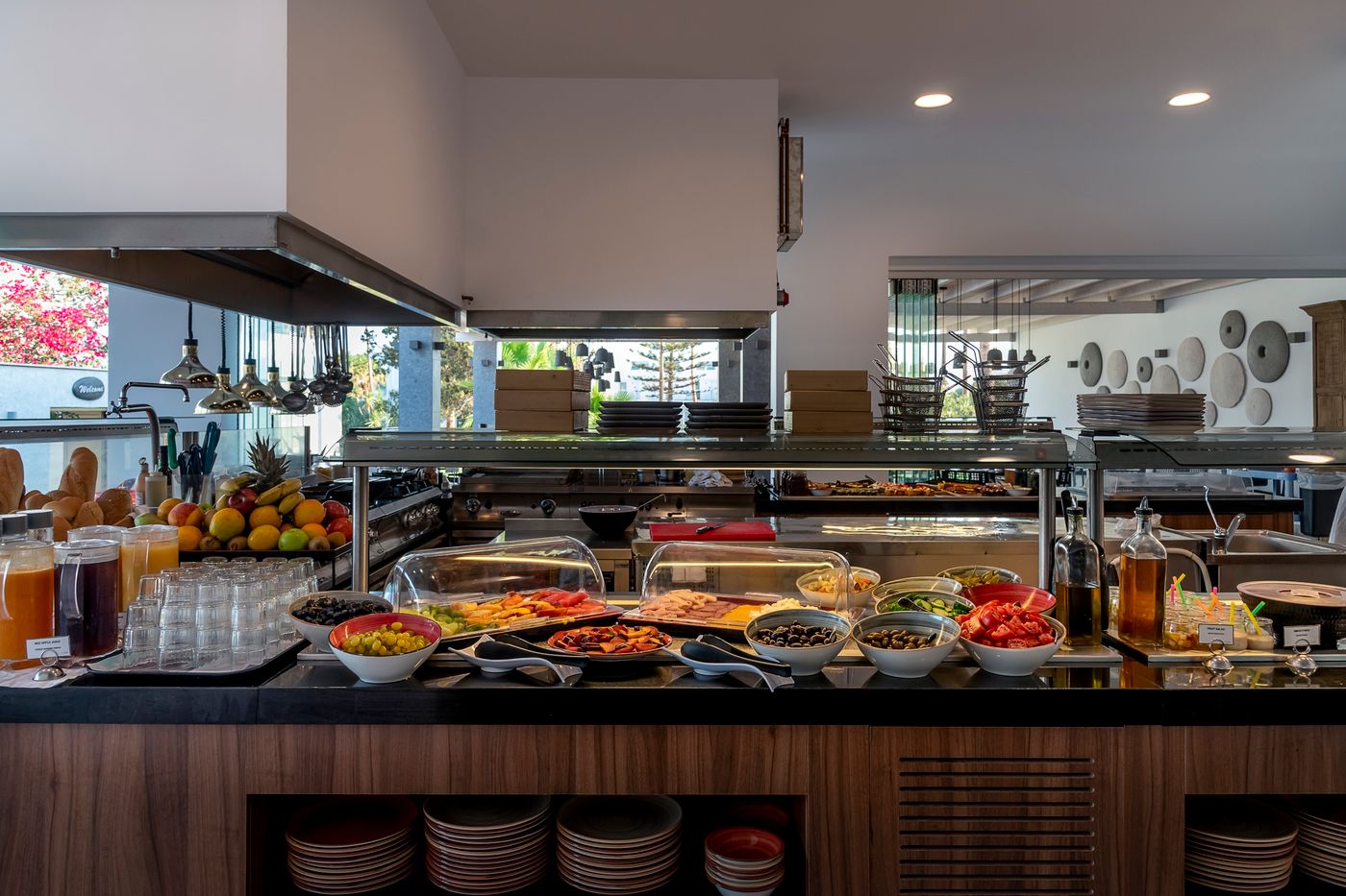 Diamond-Apartments-Restaurant-25