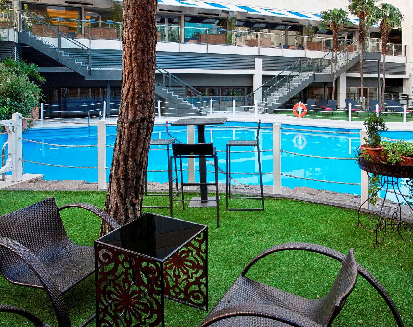 Melia-Castilla-Pool-7