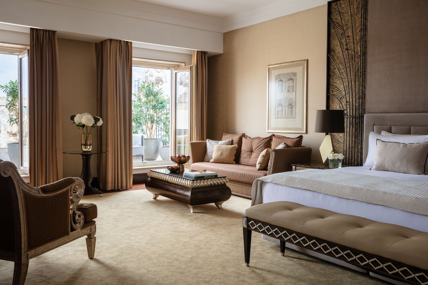 Anantara-New-York-Palace-Budapest-Room-16