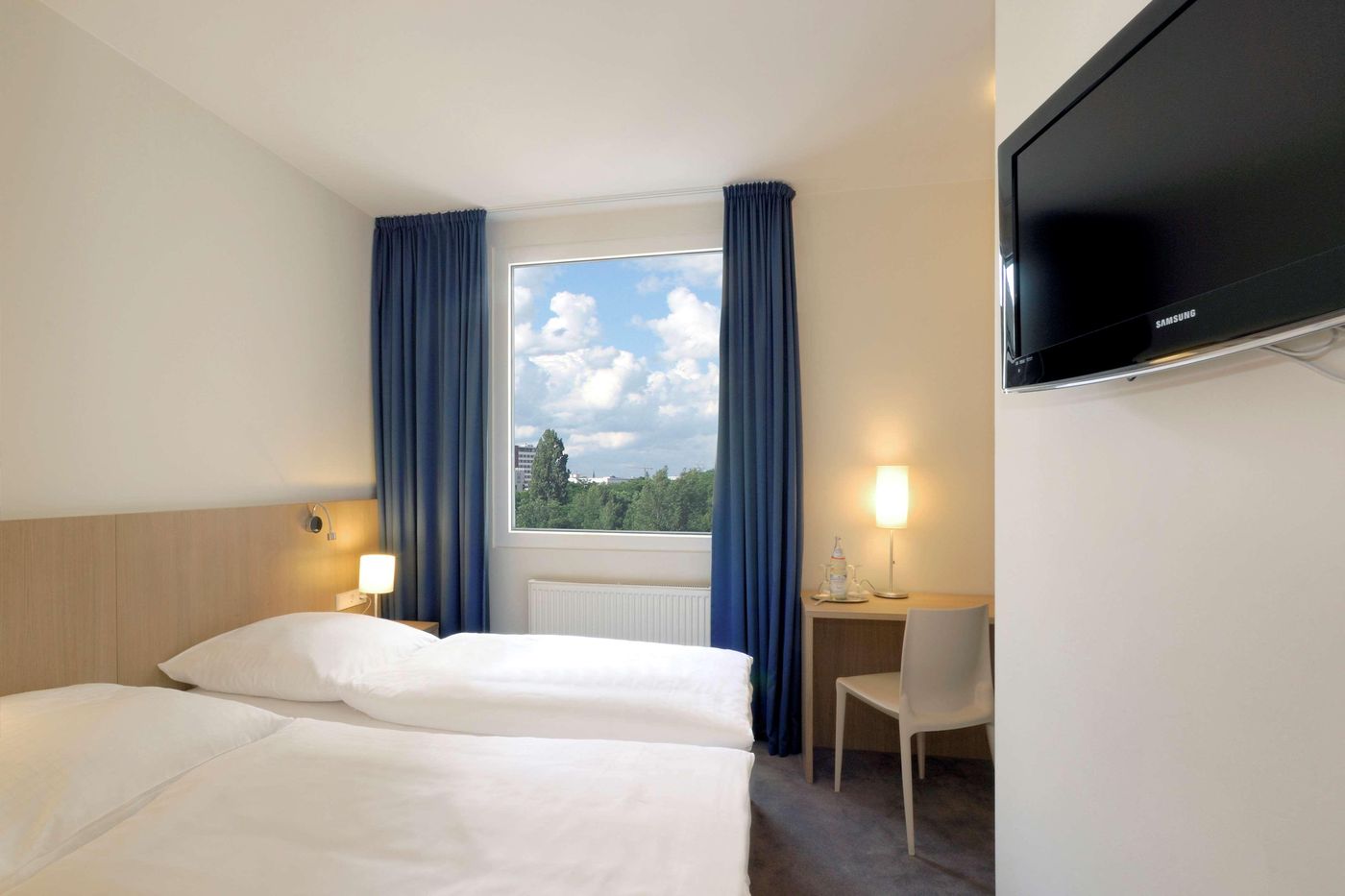 Berlin-Mitte-by-Campanile-Room-32