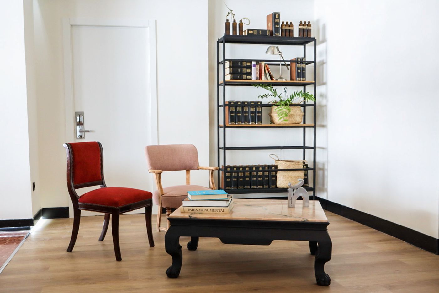 Fay-Victoria-Beach-Lobby-43