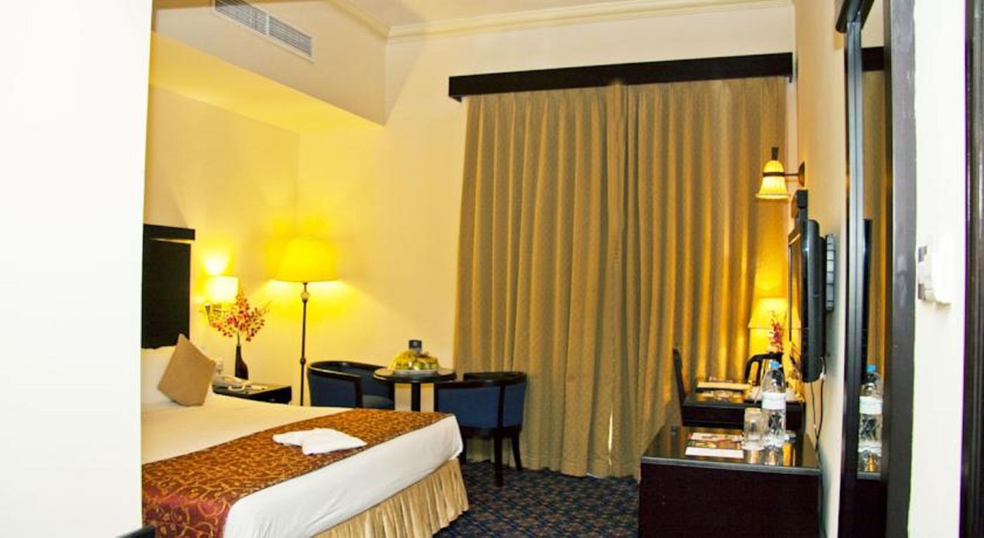 Regent-Beach-Resort-Jumeirah-Room-9