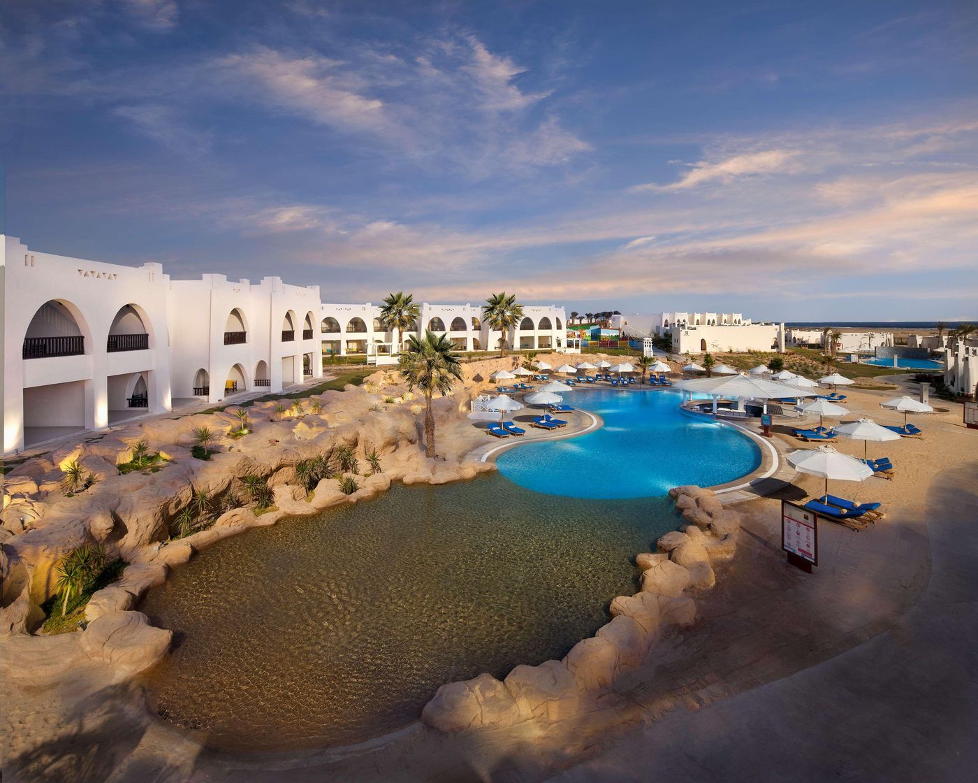 Hilton-Marsa-Alam-Nubian-Resort-Bar-1