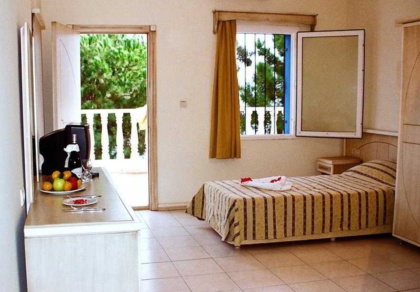 Club-Acacia-Hotel-Room-10