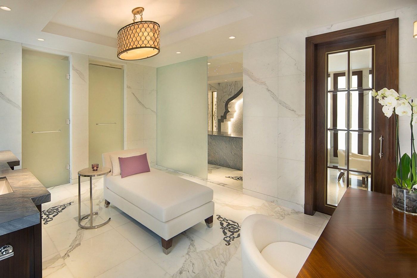 The-Ritz-Carlton--Dubai-Room-43