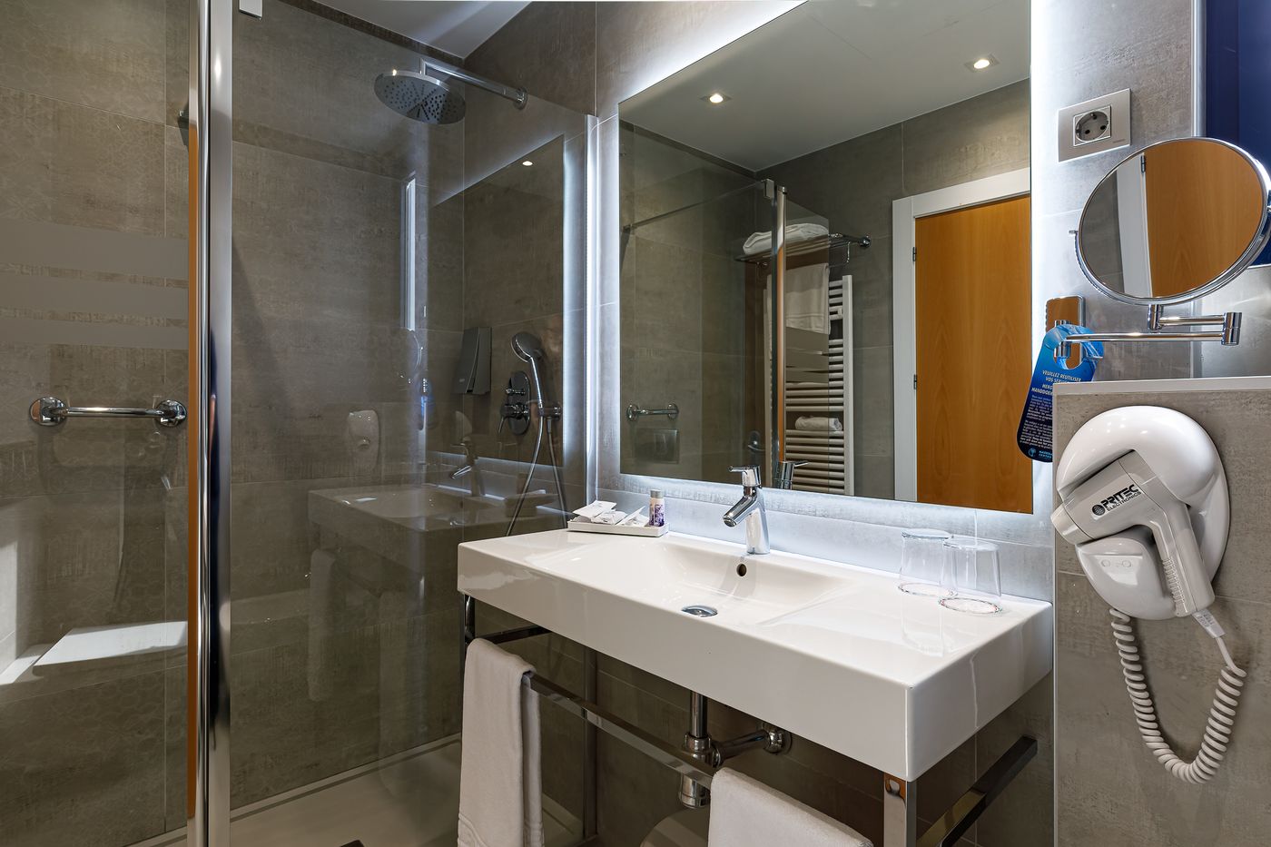 Madeira-Centro-Room-40